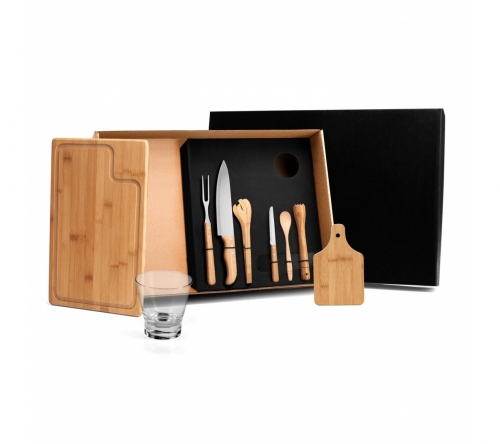 Brinde kit churrasco 9 peças personalizado