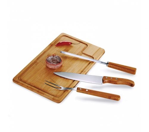 Brinde kit churrasco 4 peças personalizado
