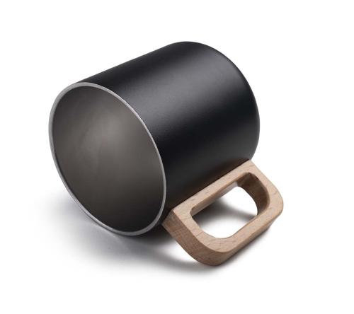 Caneca térmica com alça em madeira