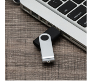   Pen drive de metal giratório