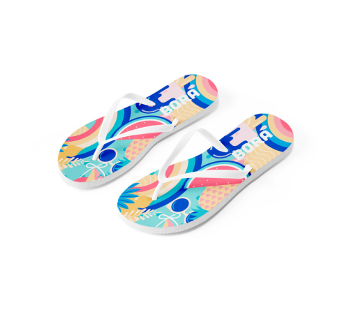 Chinelo personalizado com sola em EVA e tira em PVC