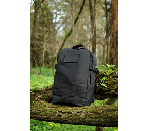 Mochila estilo militar em poliéster reciclado 600D, de alta densidade, com bolso para notebook 17'3